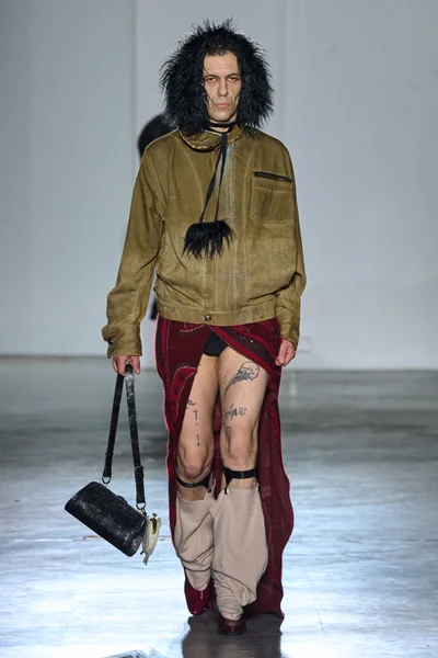 Look 13